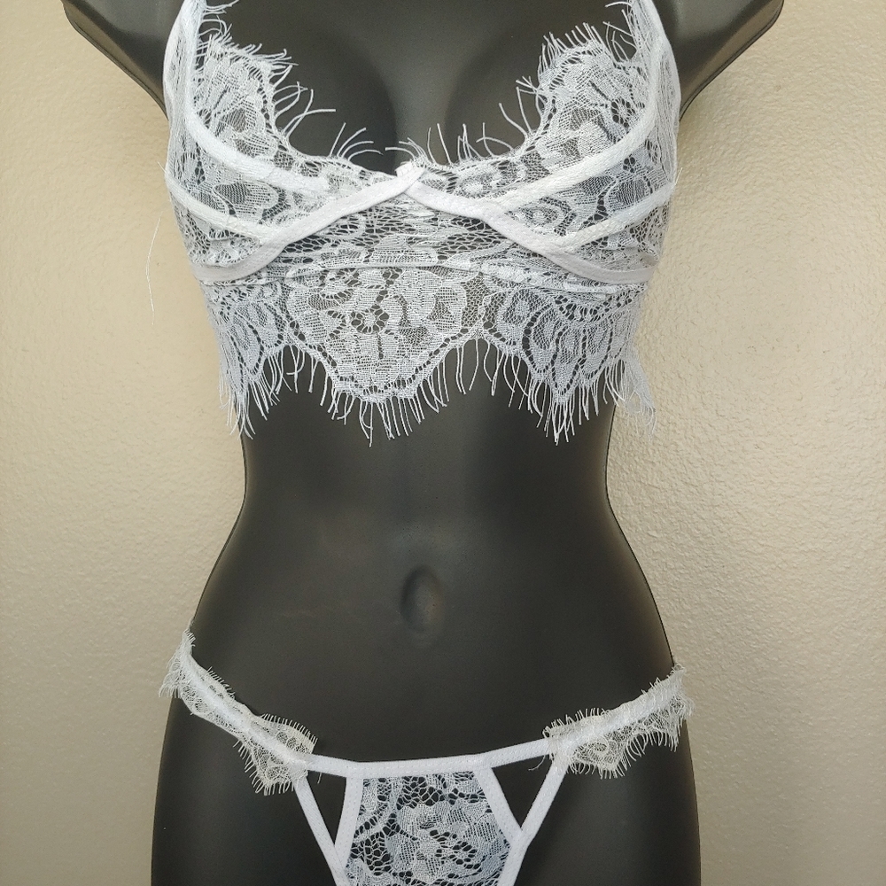 ☀SALE 4 for$20. White. / Bkack Eyelash Lace Bralette Set